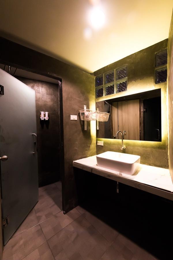 בנגקוק Luck Yimm Hostel (Adults Only) מראה חיצוני תמונה